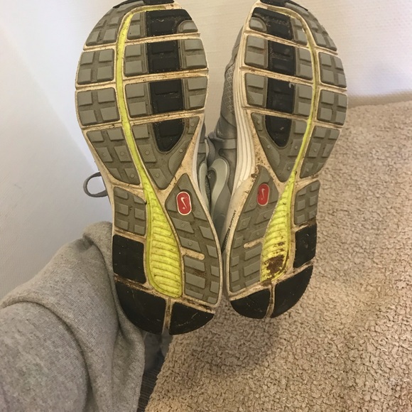 Nike shoes - Picture 3 of 5